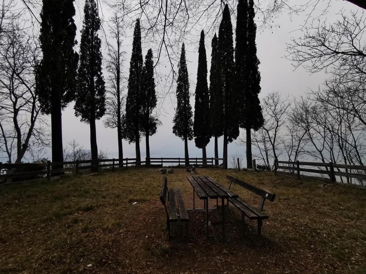 Near Villa Monastero And Castello Di Vezio Varenna Exterior photo